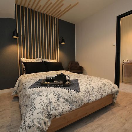 Apartamento Le Nid Bord De La Loire Orléans Exterior foto